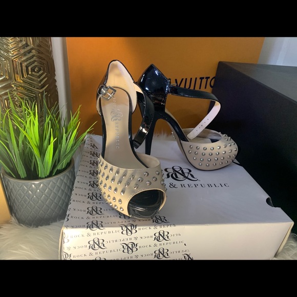 Rock & Republic - Women Heels - Size 6 - Picture 1 of 5
